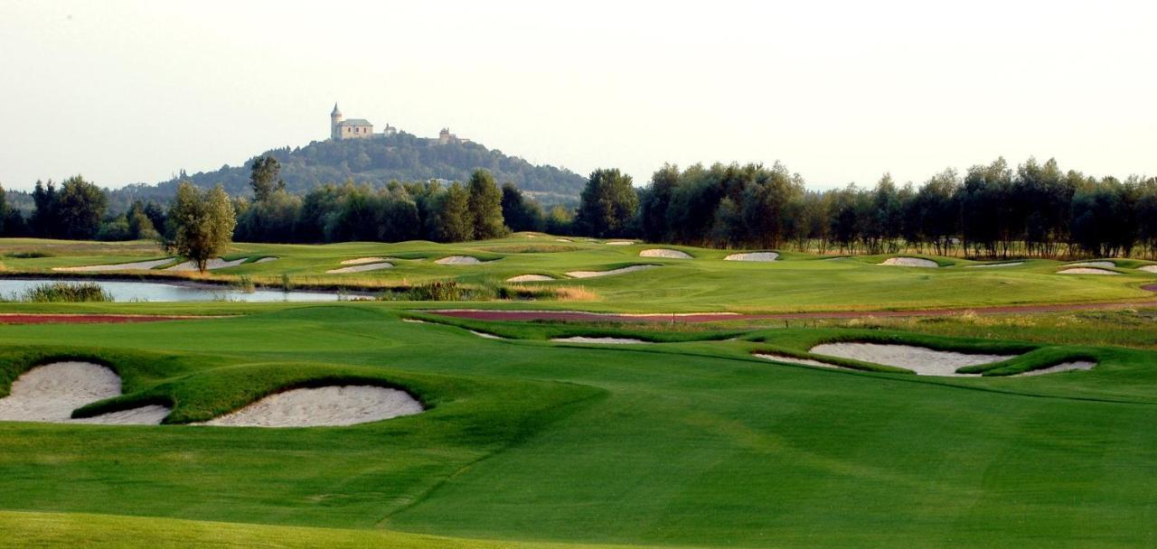 Golf & Spa Kuneticka Hora Dritec Екстериор снимка