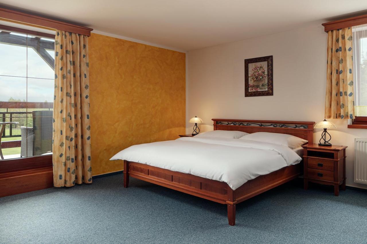 Golf & Spa Kuneticka Hora Dritec Екстериор снимка