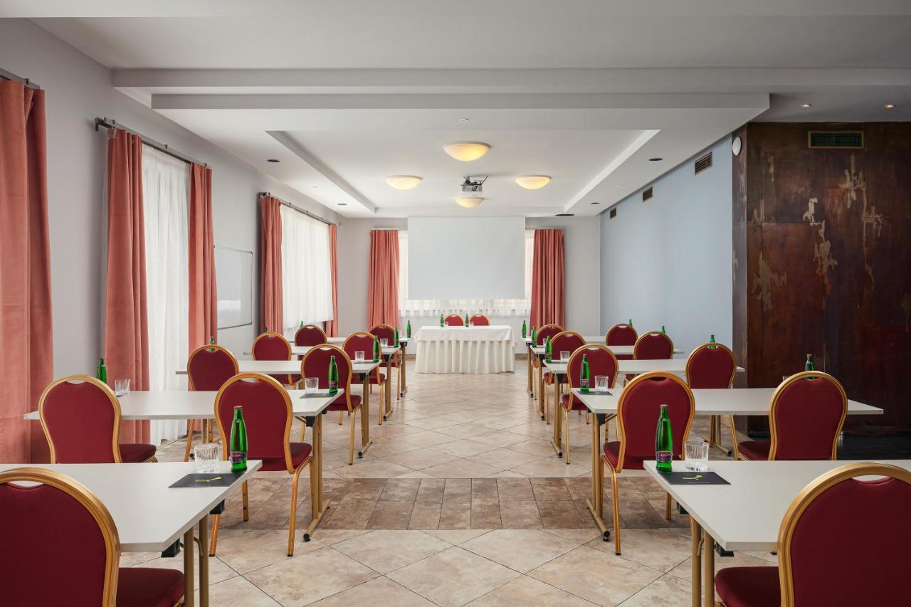 Golf & Spa Kuneticka Hora Dritec Екстериор снимка