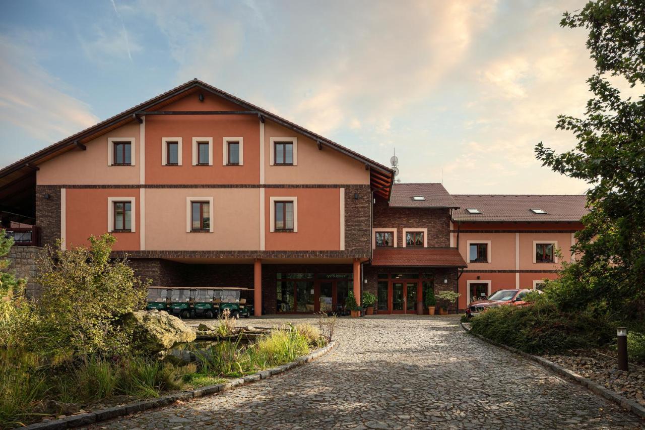 Golf & Spa Kuneticka Hora Dritec Екстериор снимка