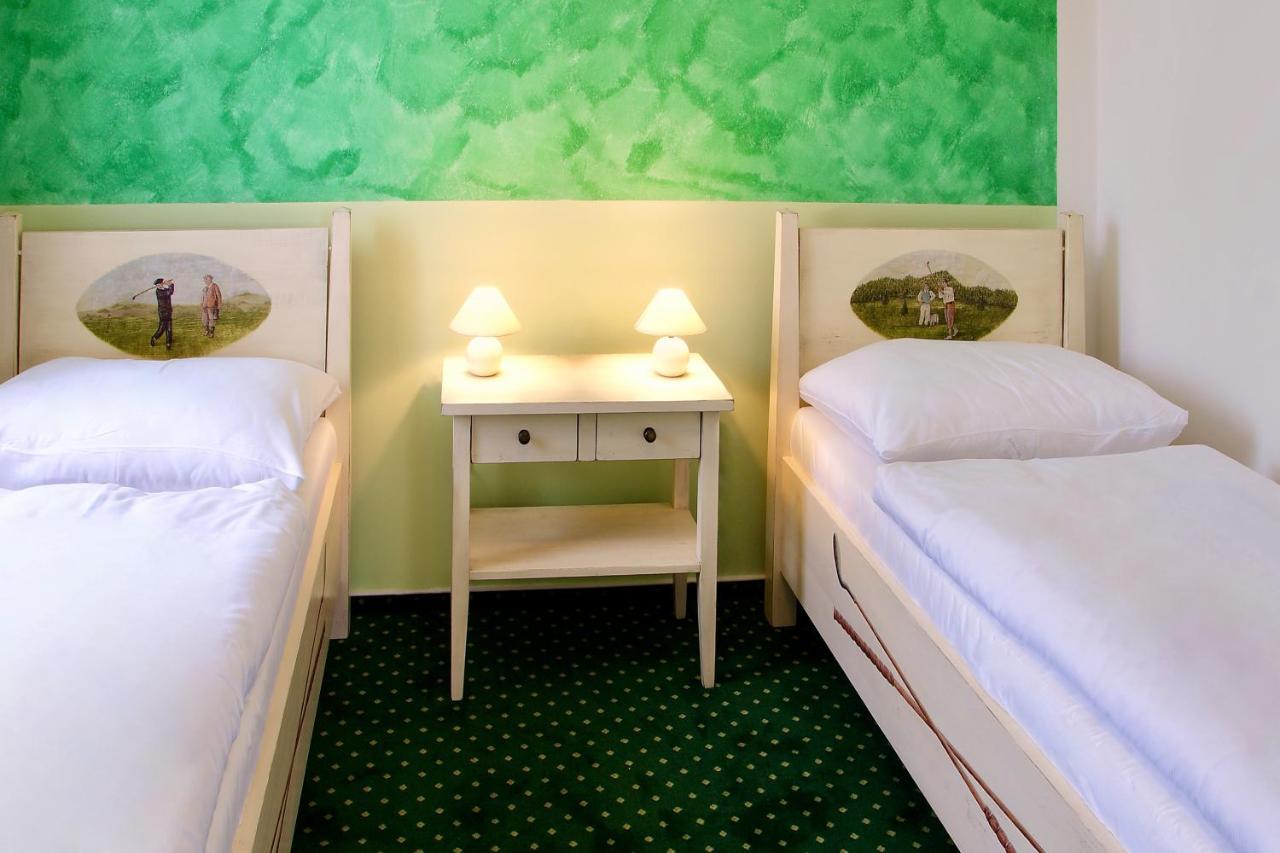 Golf & Spa Kuneticka Hora Dritec Екстериор снимка